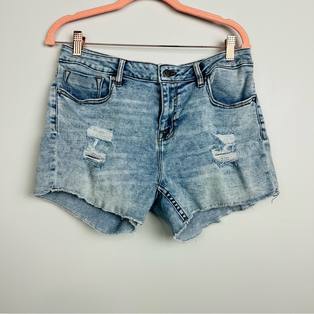 Vigoss Light Blue Distressed Jean Shorts Size 30
